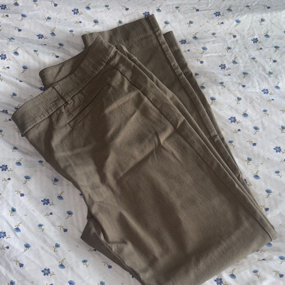 Van Heusen cropped khakis